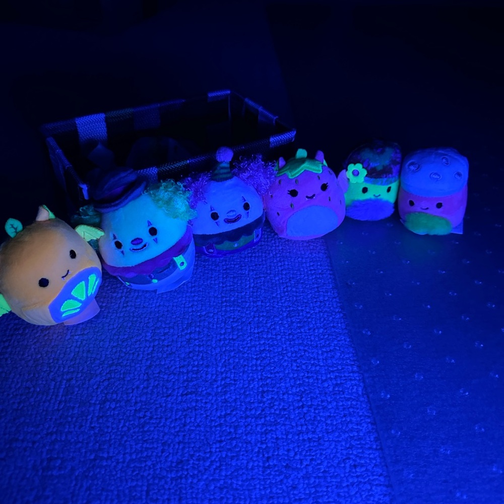 Brand new in capsule mystery squad by squishmallows (2023 version)-umberto